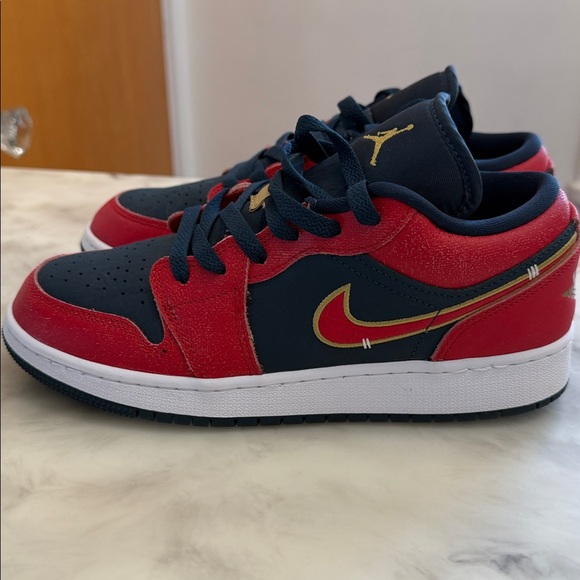 Jordan Kids Red and Navy Sneakers - Picture 2 of 4
